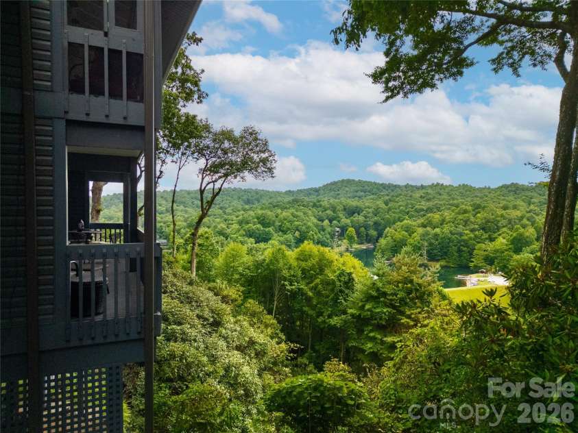 264 Tinequa Drive, Brevard, NC 28712.  MLS# CAR4403505, YatesRealty ID 40954. 
