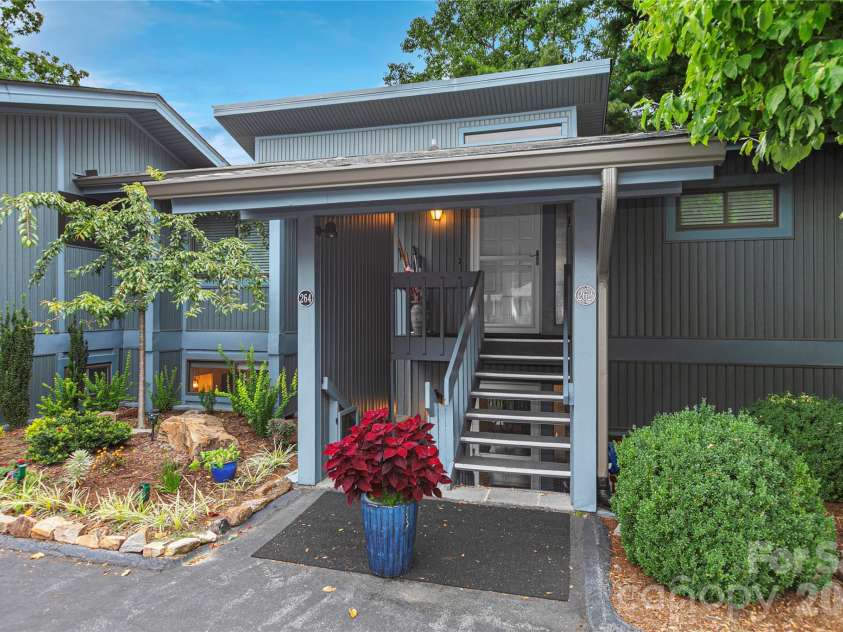 264 Tinequa Drive, Brevard, NC 28712.  MLS# CAR4403505, YatesRealty ID 40954. 
