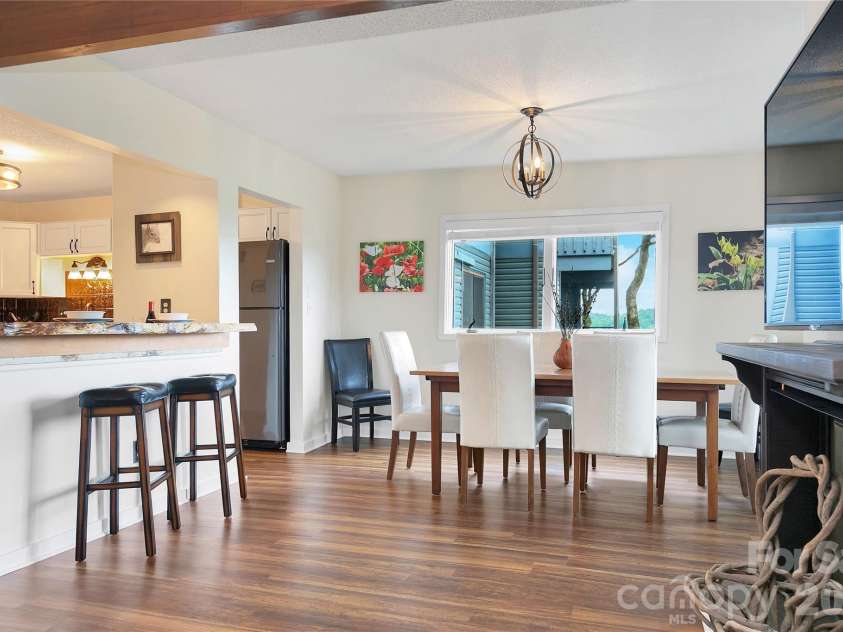 264 Tinequa Drive, Brevard, NC 28712.  MLS# CAR4403505, YatesRealty ID 40954. 
