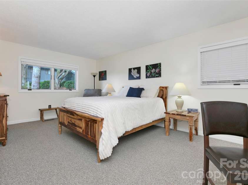 264 Tinequa Drive, Brevard, NC 28712.  MLS# CAR4403505, YatesRealty ID 40954. 