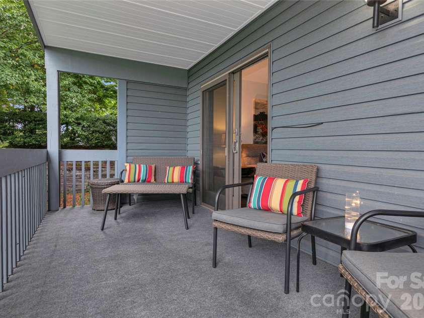 264 Tinequa Drive, Brevard, NC 28712.  MLS# CAR4403505, YatesRealty ID 40954. 