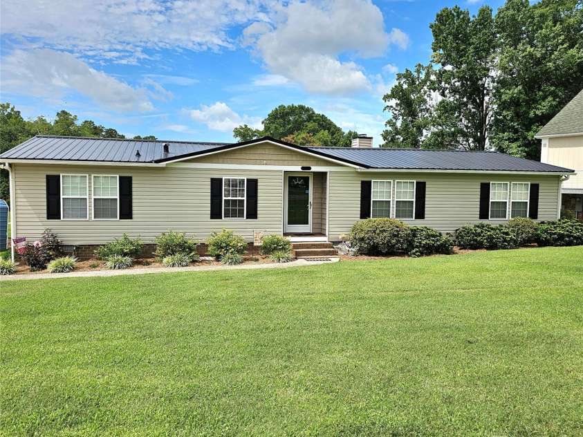 734 Pinehaven Drive, New London, NC 28127.  MLS# CAR4403775, YatesRealty ID 40955. 