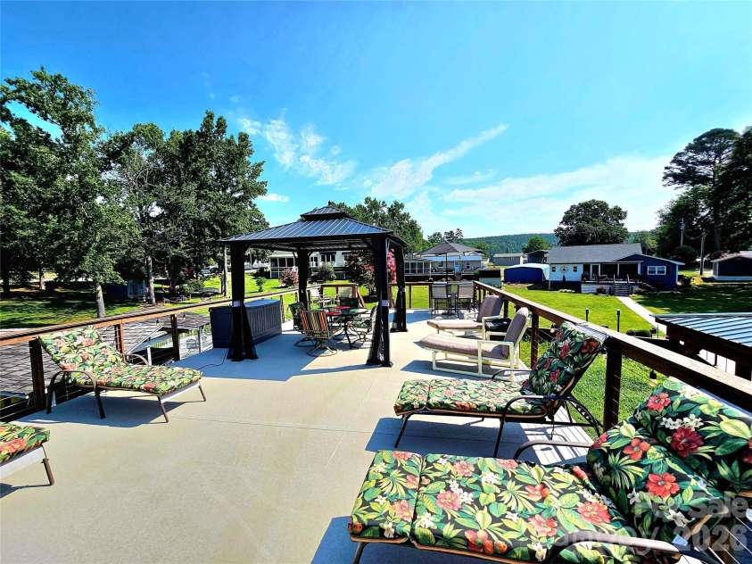 734 Pinehaven Drive, New London, NC 28127.  MLS# CAR4403775, YatesRealty ID 40955. 