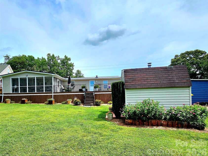 734 Pinehaven Drive, New London, NC 28127.  MLS# CAR4403775, YatesRealty ID 40955. 