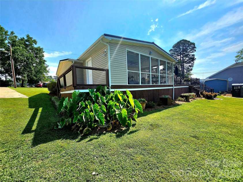734 Pinehaven Drive, New London, NC 28127.  MLS# CAR4403775, YatesRealty ID 40955. 