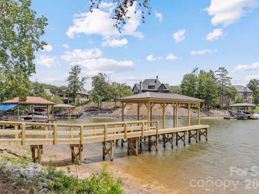 1535 Reflection Pointe Boulevard, Belmont, NC 28012.  MLS# CAR4406218, YatesRealty ID 40957. 