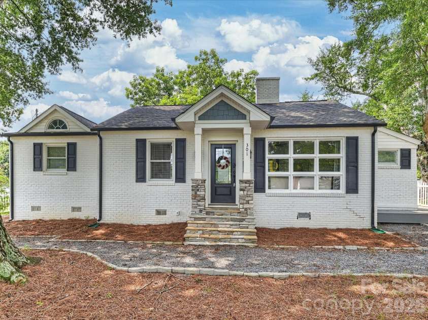 301 Harris Street, Fort Mill, SC 29715.  MLS# CAR4406271, YatesRealty ID 40959. Front Elevation