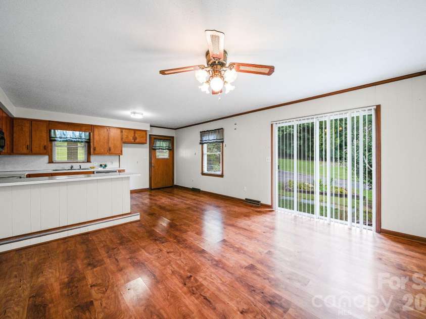 1008 Longview Drive, New London, NC 28127.  MLS# CAR4374246, YatesRealty ID 40960. 