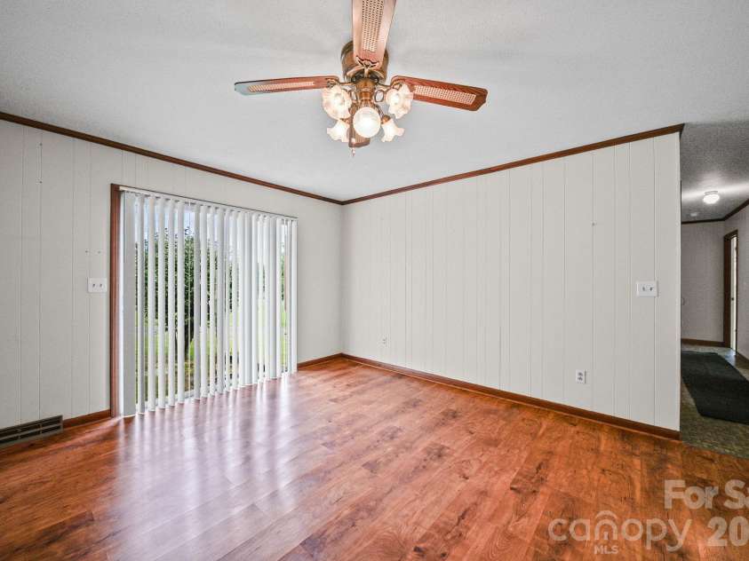 1008 Longview Drive, New London, NC 28127.  MLS# CAR4374246, YatesRealty ID 40960. 