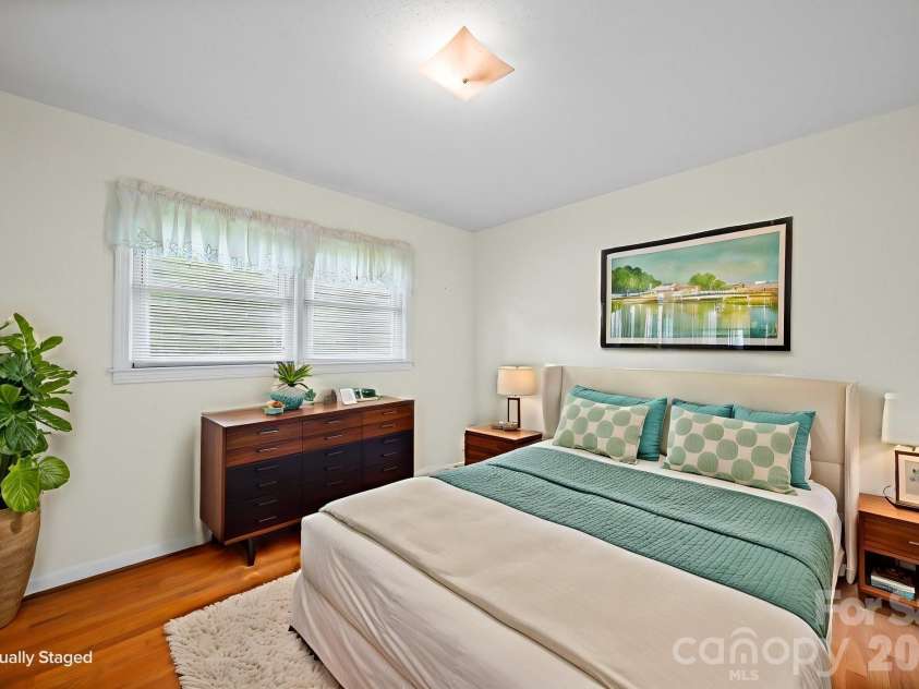 1008 Longview Drive, New London, NC 28127.  MLS# CAR4374246, YatesRealty ID 40960. 