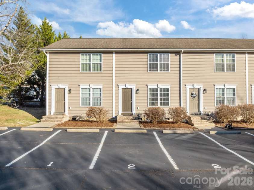 2 Meadow Glen Drive, Fletcher, NC 28732.  MLS# CAR4410204, YatesRealty ID 40961. 