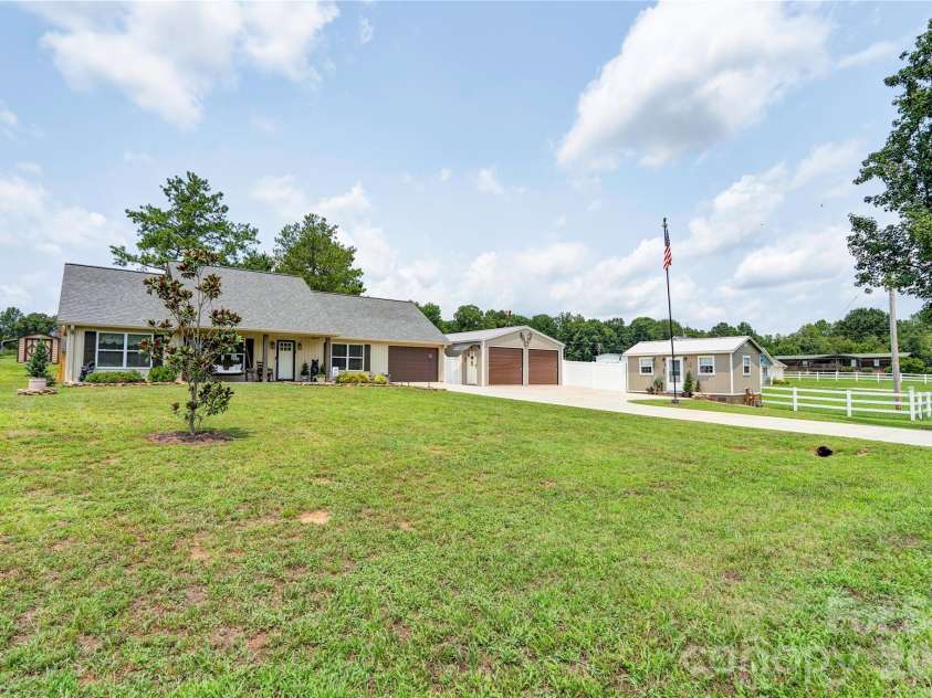 208 Enid Street, Lawndale, NC 28090.  MLS# CAR4408703, YatesRealty ID 40963. Front Left