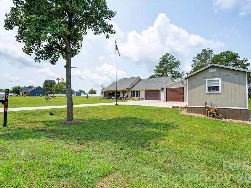 208 Enid Street, Lawndale, NC 28090.  MLS# CAR4408703, YatesRealty ID 40963. Front Right