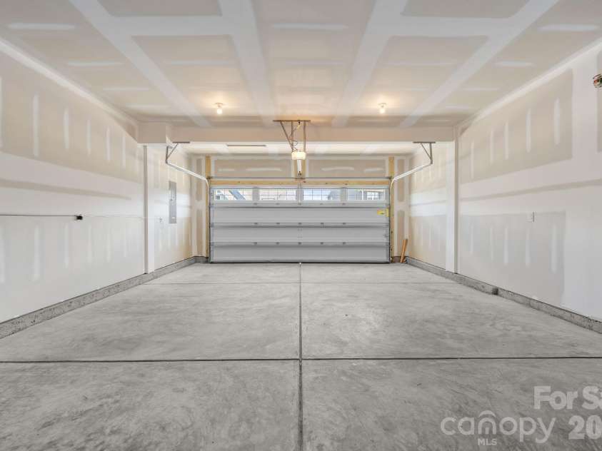 227 Redondo Drive, Wingate, NC 28174.  MLS# CAR4399815, YatesRealty ID 40966. 2 car garage