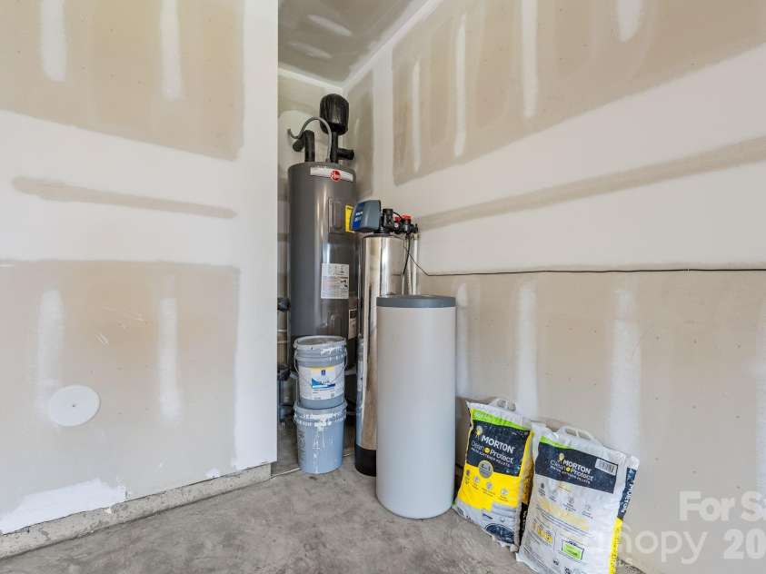 227 Redondo Drive, Wingate, NC 28174.  MLS# CAR4399815, YatesRealty ID 40966. Water Filtration System