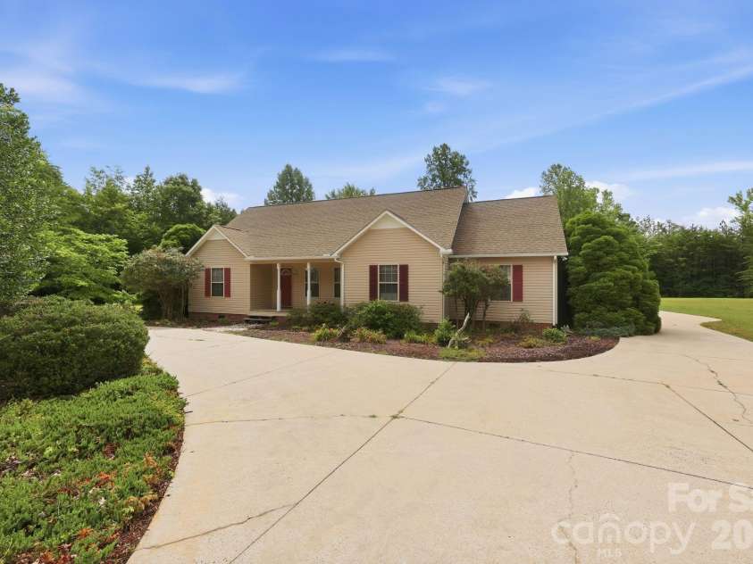 555 Brown Acres Road, Salisbury, NC 28146.  MLS# CAR4396152, YatesRealty ID 40968. 