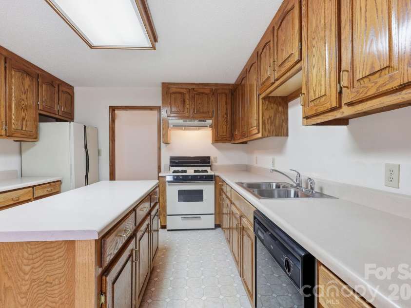 555 Brown Acres Road, Salisbury, NC 28146.  MLS# CAR4396152, YatesRealty ID 40968. 