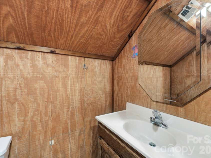 555 Brown Acres Road, Salisbury, NC 28146.  MLS# CAR4396152, YatesRealty ID 40968. 