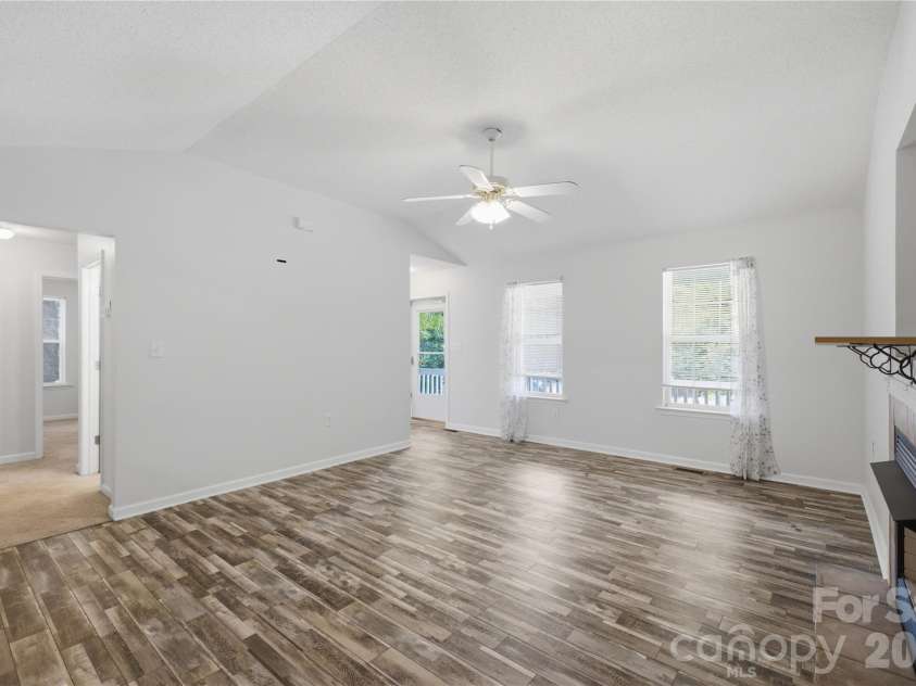 147 Valley Glen Drive, Troutman, NC 28166.  MLS# CAR4400282, YatesRealty ID 40969. 