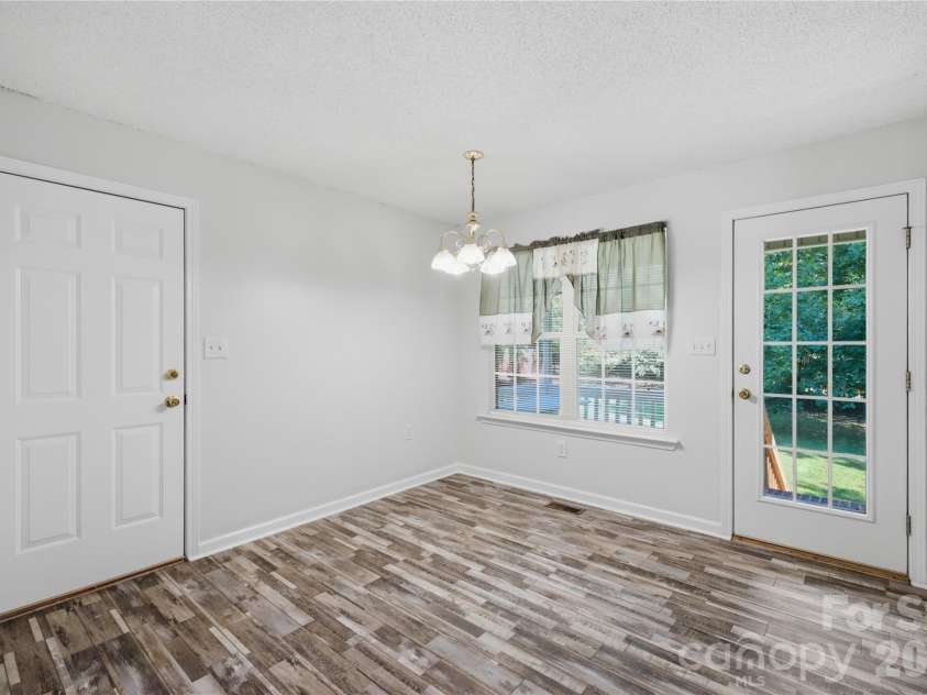 147 Valley Glen Drive, Troutman, NC 28166.  MLS# CAR4400282, YatesRealty ID 40969. 