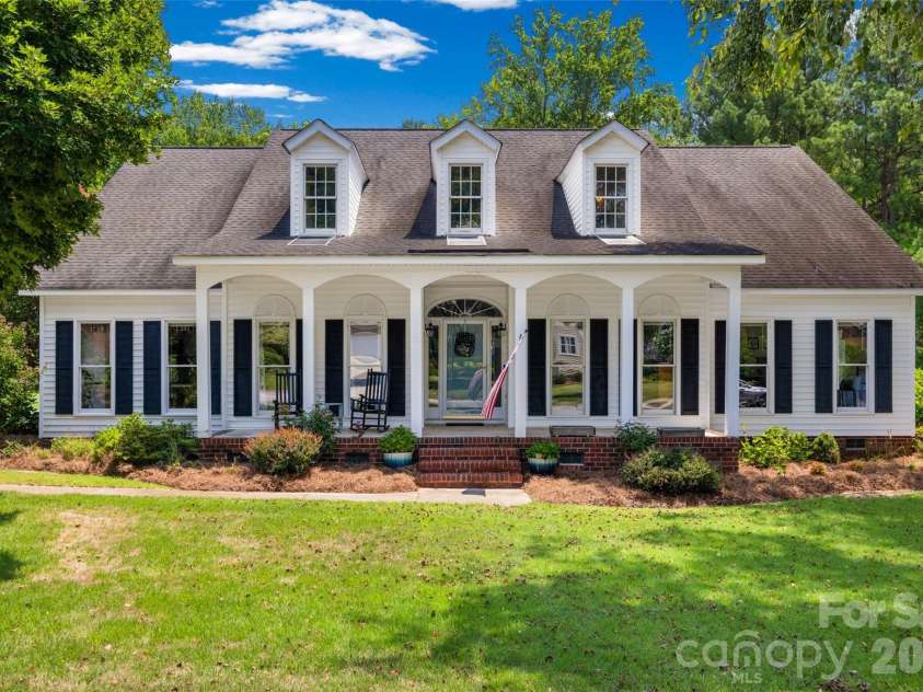 2255 Drawbridge Court, Rock Hill, SC 29732.  MLS# CAR4409450, YatesRealty ID 40970. 