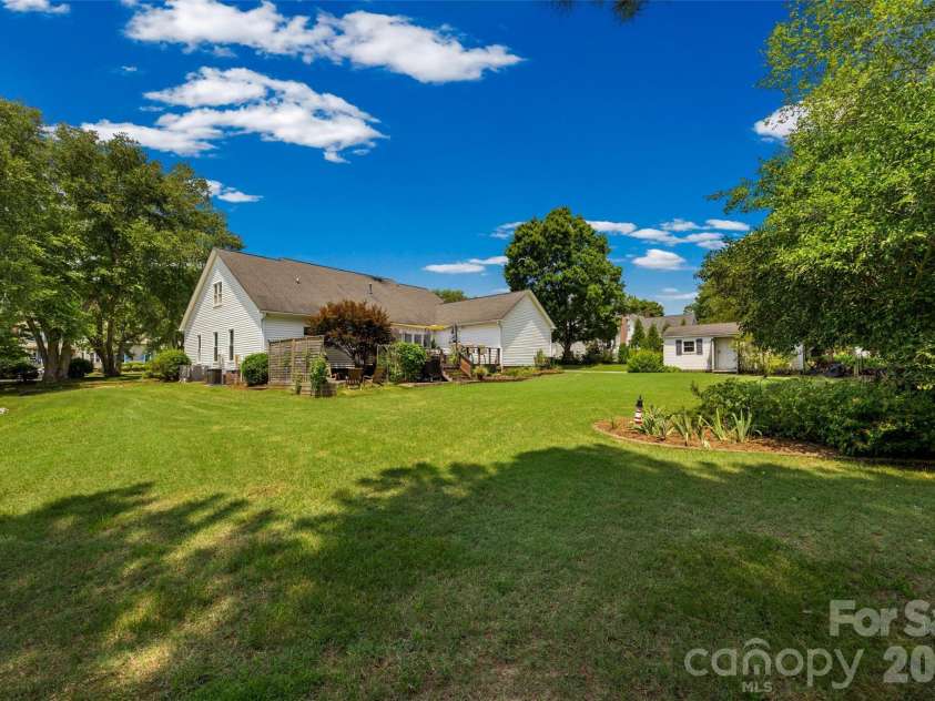 2255 Drawbridge Court, Rock Hill, SC 29732.  MLS# CAR4409450, YatesRealty ID 40970. 