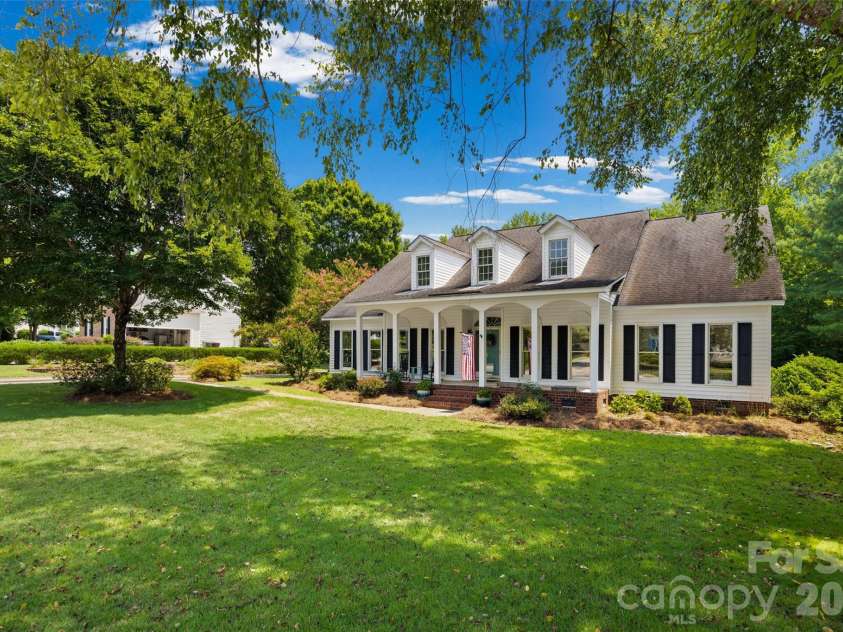 2255 Drawbridge Court, Rock Hill, SC 29732.  MLS# CAR4409450, YatesRealty ID 40970. 