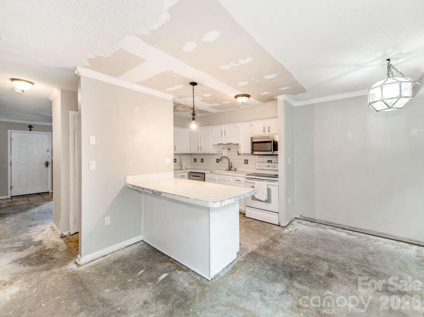 104 Heritage Parkway, Fort Mill, SC 29715.  MLS# CAR4408152, YatesRealty ID 40971. 