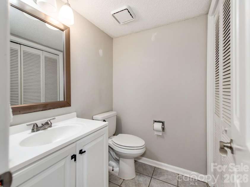 104 Heritage Parkway, Fort Mill, SC 29715.  MLS# CAR4408152, YatesRealty ID 40971. 
