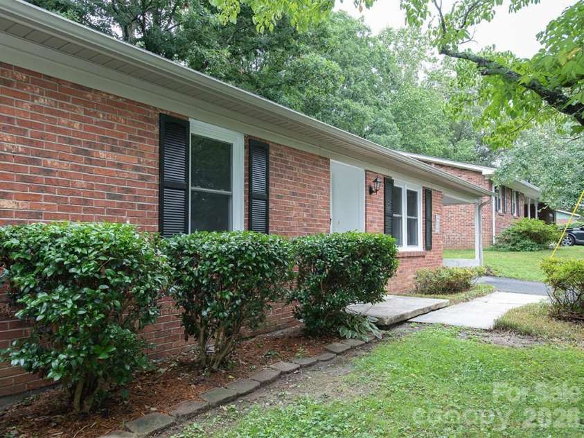 7 Brookshire Street Extension, Asheville, NC 28803.  MLS# CAR4396691, YatesRealty ID 40973. 