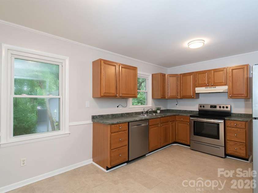 7 Brookshire Street Extension, Asheville, NC 28803.  MLS# CAR4396691, YatesRealty ID 40973. 