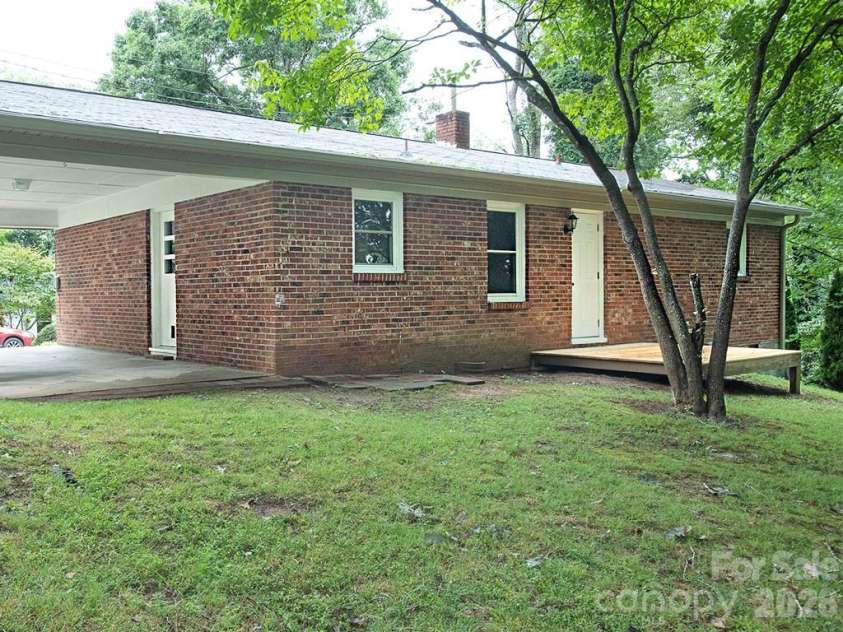 7 Brookshire Street Extension, Asheville, NC 28803.  MLS# CAR4396691, YatesRealty ID 40973. 
