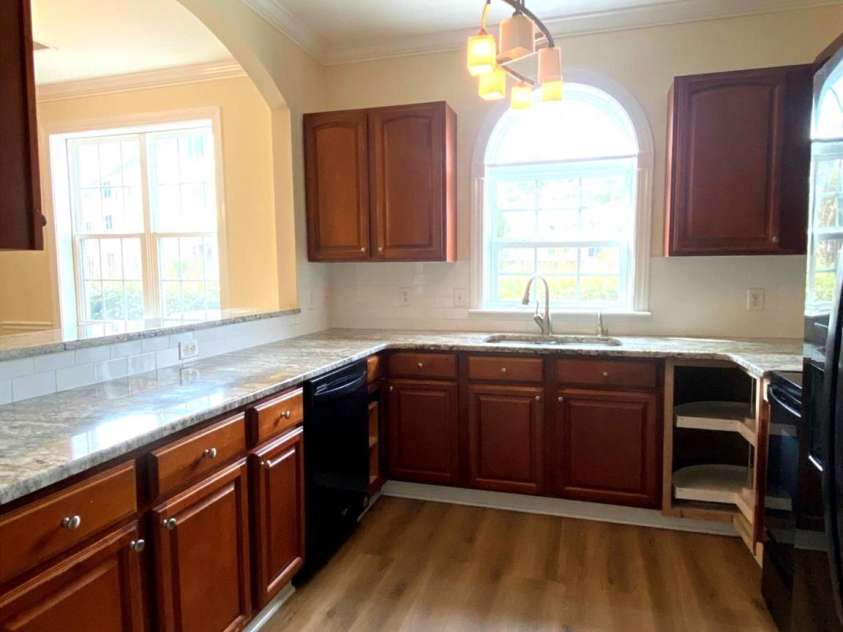 5750 Oyster Catcher Drive, North Myrtle Beach, SC 29582.  MLS# CAR4409792, YatesRealty ID 40974. Spacious kitchen