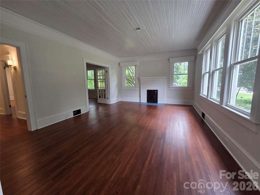 305 12th Street, Kannapolis, NC 28081.  MLS# CAR4409388, YatesRealty ID 40975. 