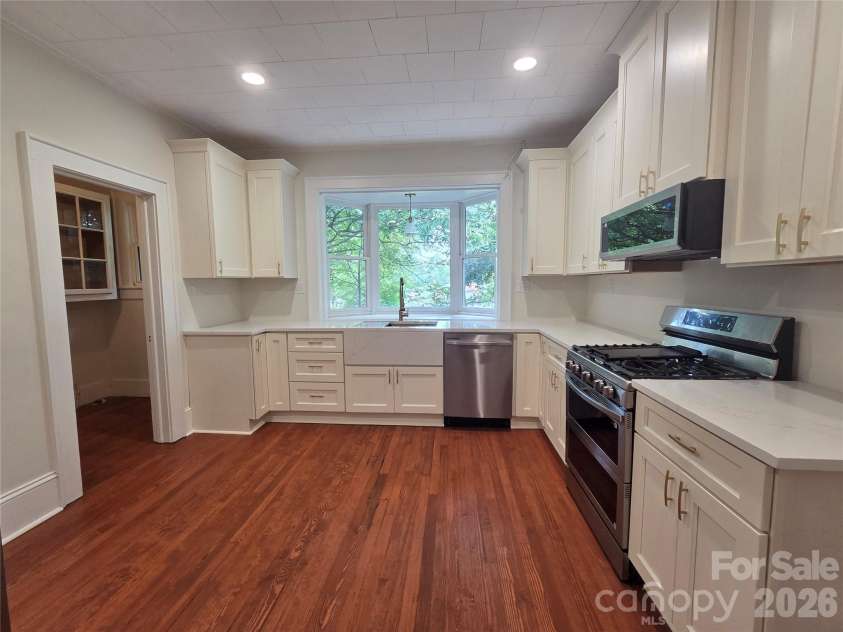 305 12th Street, Kannapolis, NC 28081.  MLS# CAR4409388, YatesRealty ID 40975. 