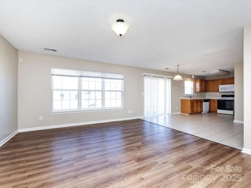 12915 Deaton Hill Drive, Charlotte, NC 28269.  MLS# CAR4227729, YatesRealty ID 4098. Living Room
