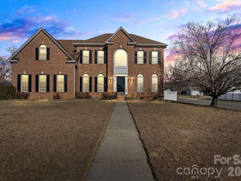 7215 Conifer Circle, Indian Trail, NC 28079.  MLS# CAR4407759, YatesRealty ID 40980. 