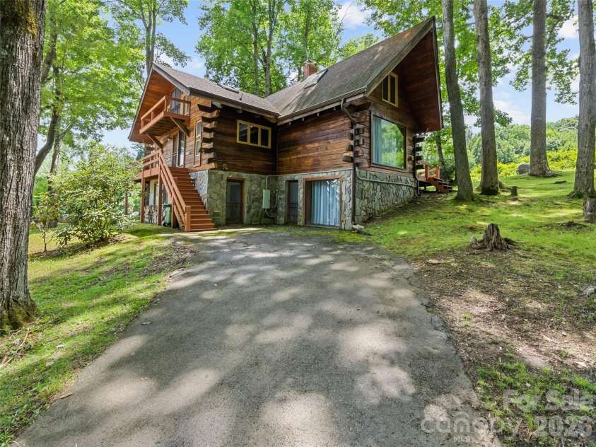 770 Shelton Cove Road, Waynesville, NC 28785.  MLS# CAR4409581, YatesRealty ID 40983. 