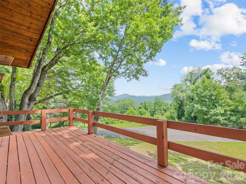 770 Shelton Cove Road, Waynesville, NC 28785.  MLS# CAR4409581, YatesRealty ID 40983. 