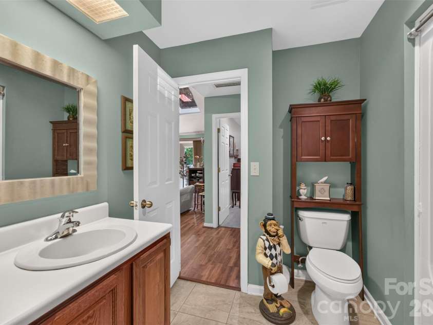 1630 12th Street, Hickory, NC 28601.  MLS# CAR4409034, YatesRealty ID 40984. 