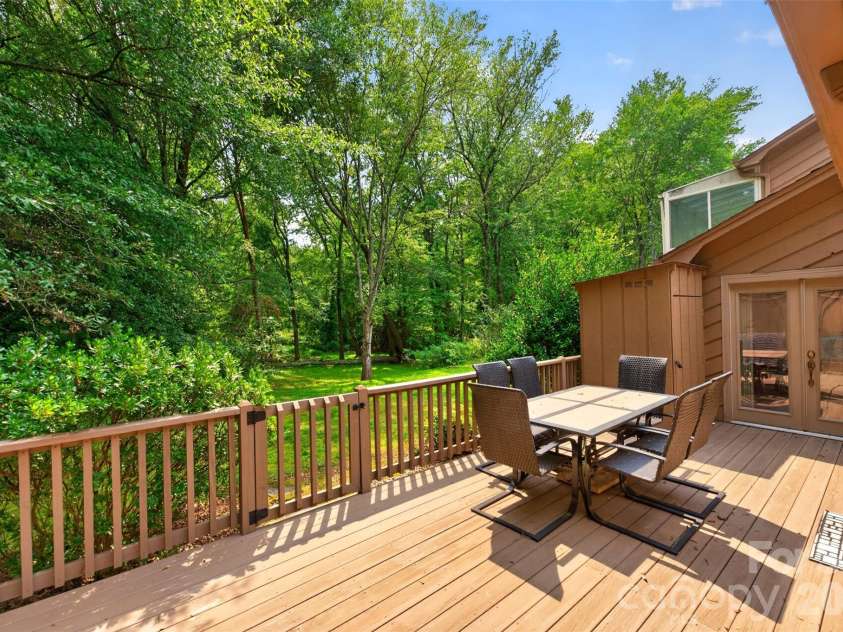 1630 12th Street, Hickory, NC 28601.  MLS# CAR4409034, YatesRealty ID 40984. 