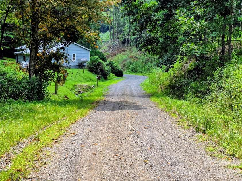 98 Will Wilson Road, Burnsville, NC 28714.  MLS# CAR4406870, YatesRealty ID 40987. Will Wilson Road