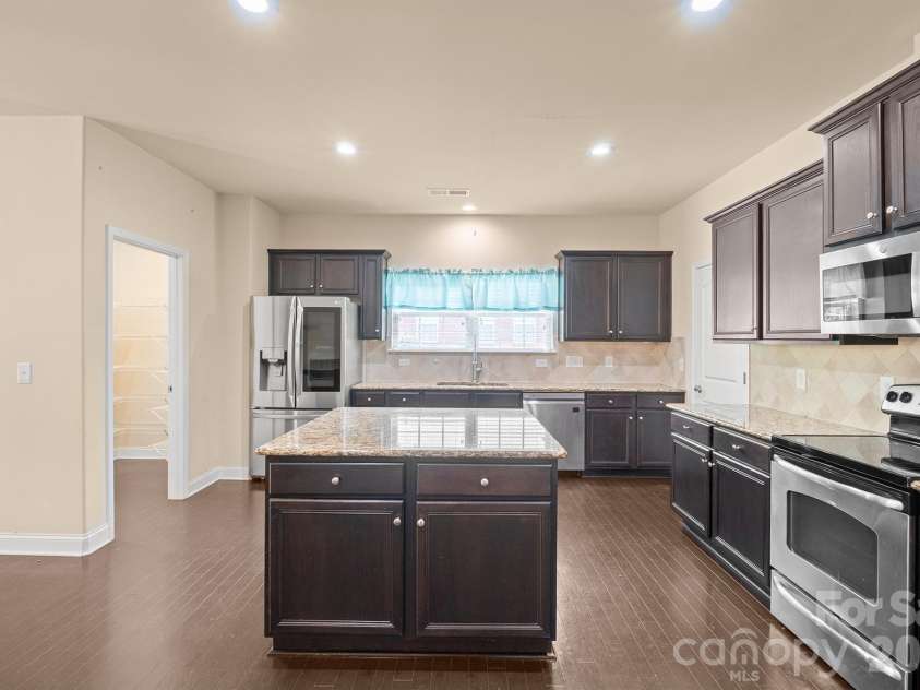589 Shepherd Road, Troutman, NC 28166.  MLS# CAR4405314, YatesRealty ID 40988. Kitchen