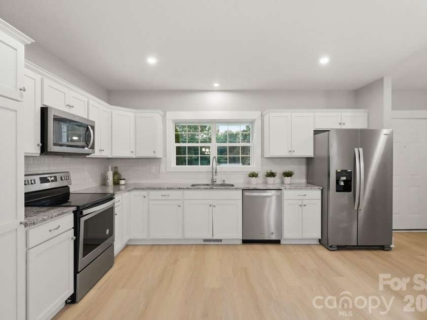 4888 Slanting Bridge Road, Sherrills Ford, NC 28673.  MLS# CAR4409082, YatesRealty ID 40989. 