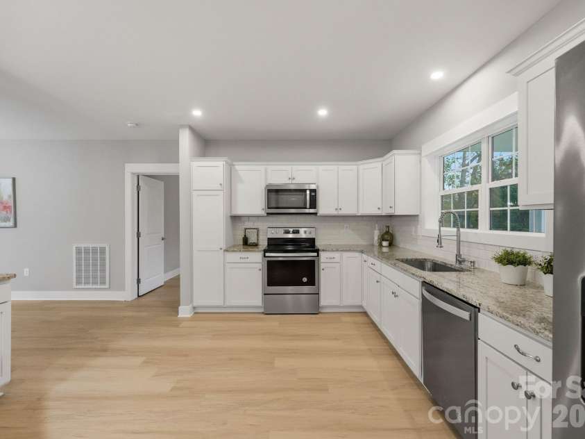 4888 Slanting Bridge Road, Sherrills Ford, NC 28673.  MLS# CAR4409082, YatesRealty ID 40989. 