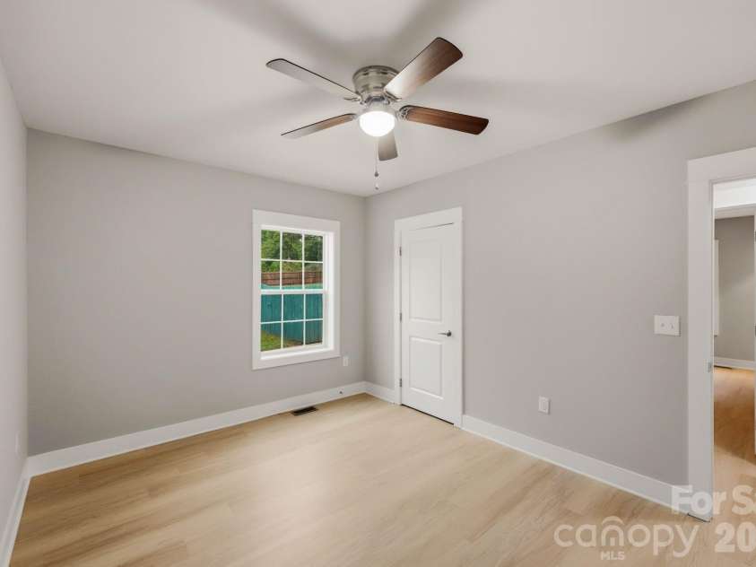 4888 Slanting Bridge Road, Sherrills Ford, NC 28673.  MLS# CAR4409082, YatesRealty ID 40989. 