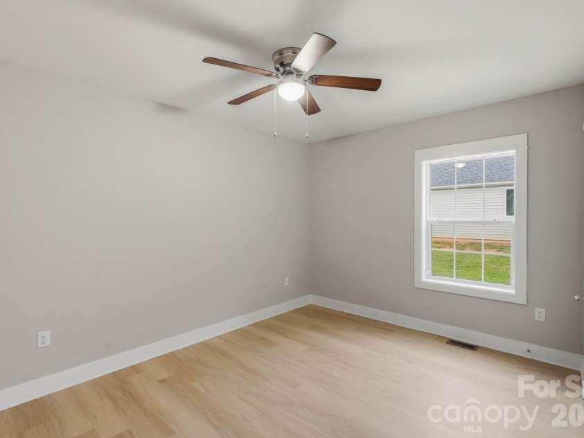 4888 Slanting Bridge Road, Sherrills Ford, NC 28673.  MLS# CAR4409082, YatesRealty ID 40989. 