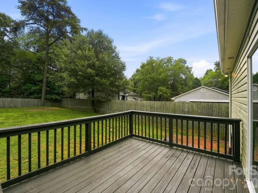 4888 Slanting Bridge Road, Sherrills Ford, NC 28673.  MLS# CAR4409082, YatesRealty ID 40989. 