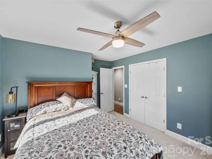 1419 Stoneyridge Drive, Charlotte, NC 28214.  MLS# CAR4343097, YatesRealty ID 4099. 