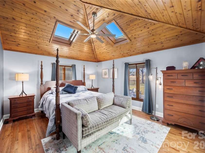 1419 Stoneyridge Drive, Charlotte, NC 28214.  MLS# CAR4343097, YatesRealty ID 4099. 